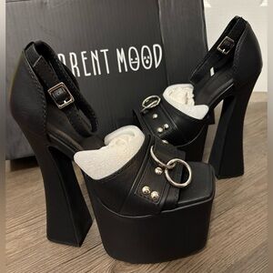 NIB Dolls Kill / Current Mood Flawless Gossip Platform Heels